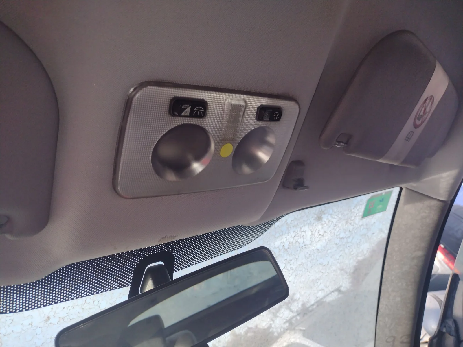 Foto de LUZ INTERIOR ALFA ROMEO GT (125) 1.9 JTD (M) 16V CAT (150 CV / 110 KW) referencia 0735507762