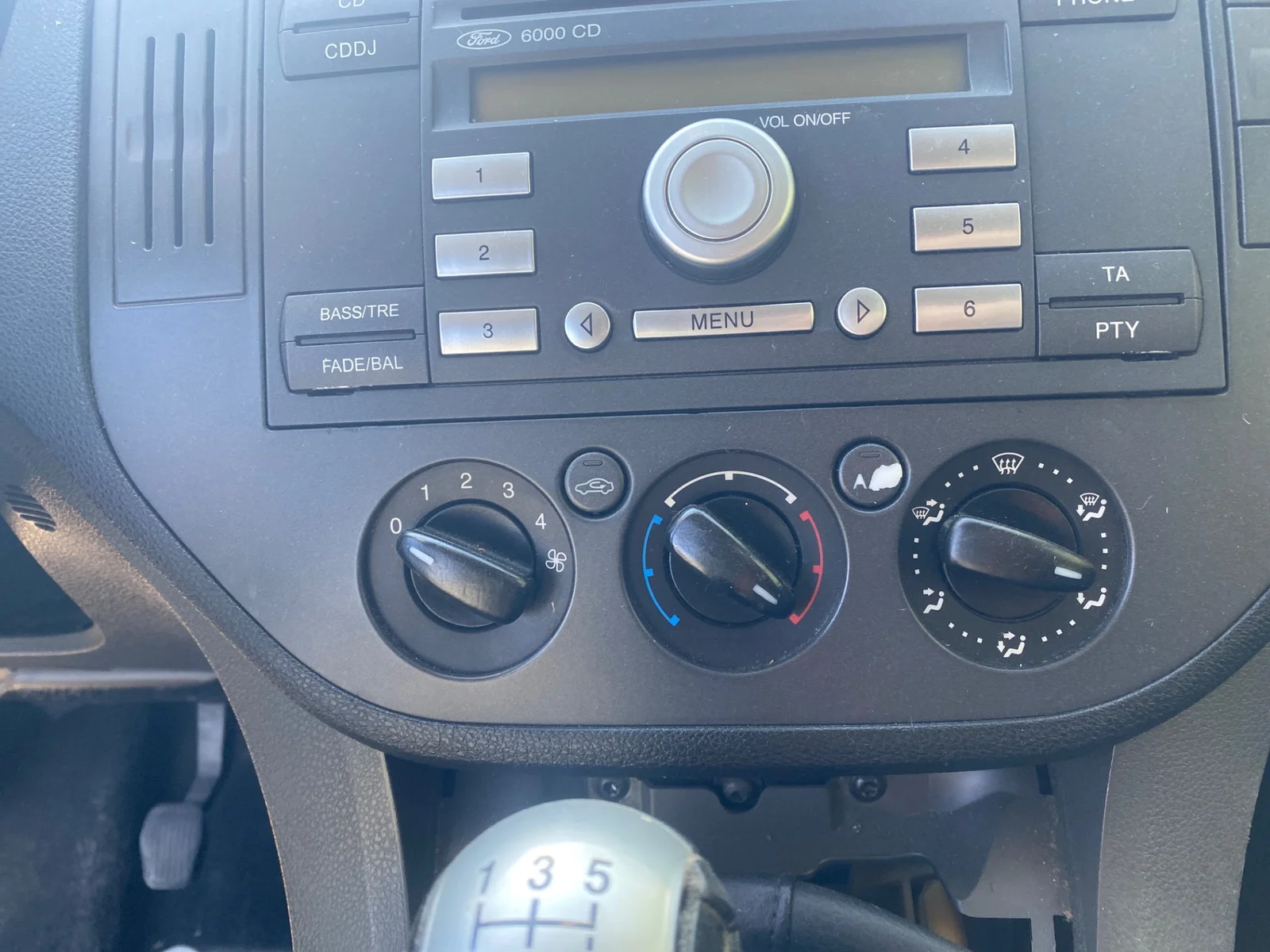 Foto de MANDO CALEFACCION / AIRE ACONDICIONADO FORD FOCUS C-MAX (CAP)(2003) 1.6 TDCi CAT (109 CV / 80 KW)