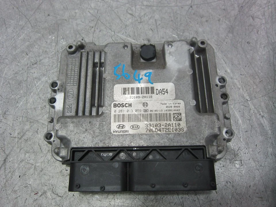 Foto de CENTRALITA MOTOR UCE KIA CERATO (LD) 1.6 CAT (105 CV / 77 KW) referencia 391032A110