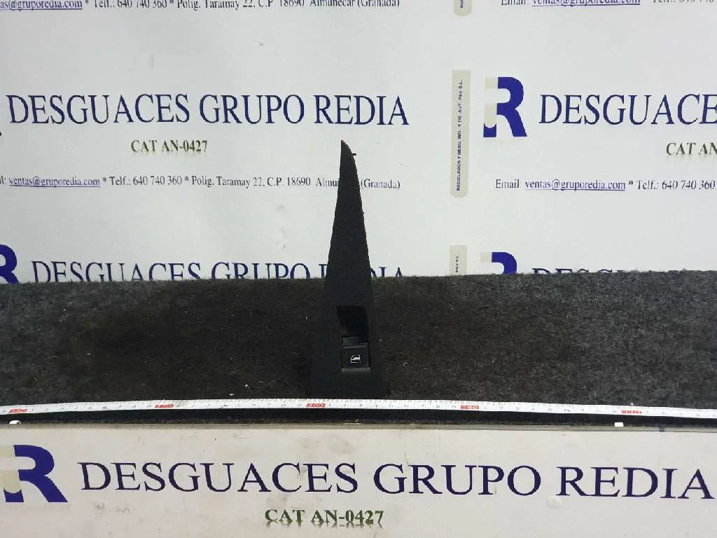 Foto de MANDO ELEVALUNAS DELANTERO DERECHO SEAT LEON (1P1) referencia 7L6959855B