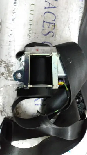 Foto de CINTURON SEGURIDAD DELANTERO DERECHO SEAT LEON (1P1) 1.6 TDI (105 CV / 77 KW) referencia 1P0857706A foto 2