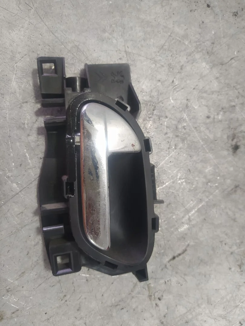 Foto de MANETA INTERIOR TRASERA IZQUIERDA CITROEN C4 PICASSO 1.6 HDi FAP (112 CV / 82 KW)