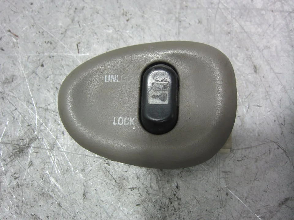 Foto de INTERRUPTOR CHEVROLET ALERO 2.4 CAT (141 CV / 104 KW) referencia 22658677