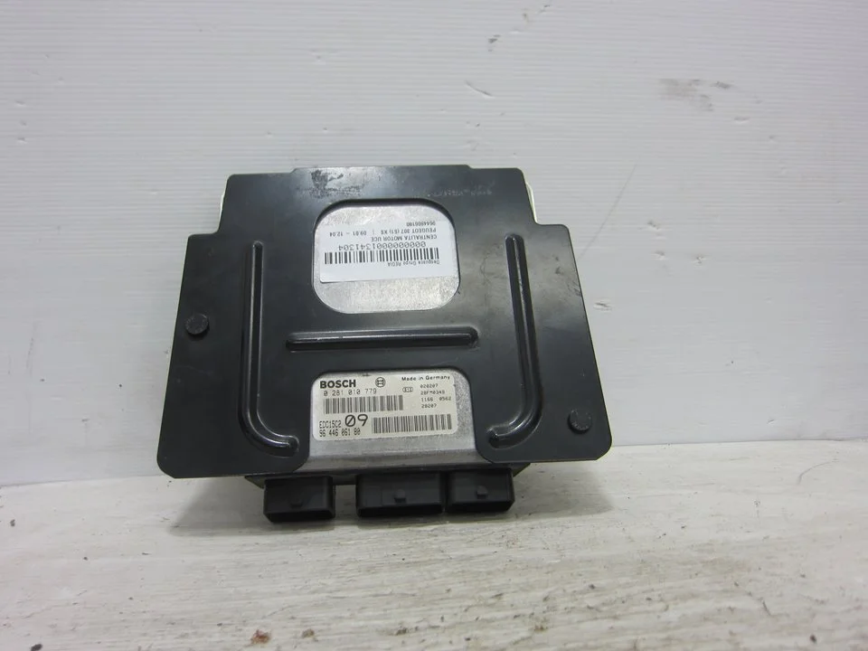 Foto de CENTRALITA MOTOR UCE PEUGEOT 307 (S1)(04.2001) 2.0 HDi FAP CAT (107 CV / 79 KW) referencia 9644606180