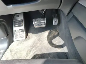 Foto de AIRBAG DE RODILLAS AUDI SQ7 (4MB) 4.0 V8 TDI (435 CV / 320 KW)