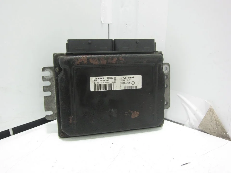 Foto de CENTRALITA MOTOR UCE RENAULT MEGANE I FASE 2 COUPE (DA...) 1.6 (107 CV / 79 KW) referencia 7700114503