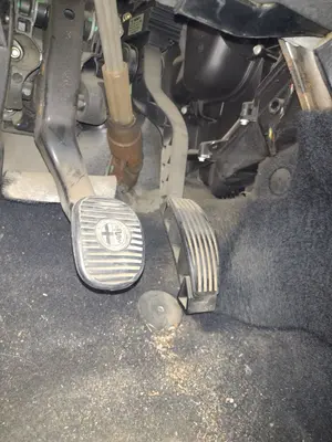 Foto de POTENCIOMETRO PEDAL ALFA ROMEO GT (125) 1.9 JTD (M) 16V CAT (150 CV / 110 KW) referencia 0046755875