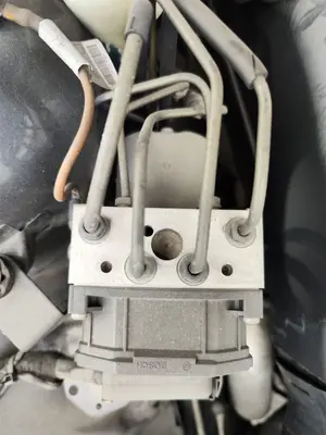 Foto de ABS BMW SERIE 5 BERLINA (E39) 3.0 24V Turbodiesel CAT (193 CV / 142 KW)