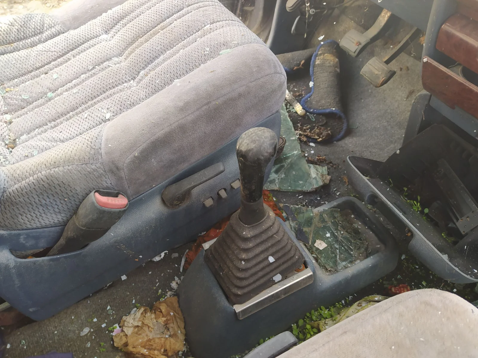Foto de PALANCA CAMBIO CHRYSLER VOYAGER GS 2.5 Turbodiesel (116 CV / 85 KW)