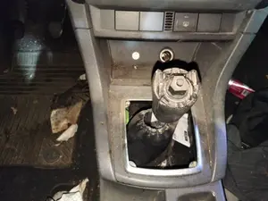 Foto de PALANCA CAMBIO FORD FOCUS SPORTBREAK (CAP) 1.6 TDCi CAT (90 CV / 66 KW)
