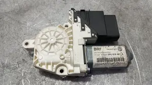 Foto de MOTOR ELEVALUNAS TRASERO IZQUIERDO SEAT TOLEDO (5P2) 1.9 TDI (105 CV / 77 KW) referencia 5P0839461A