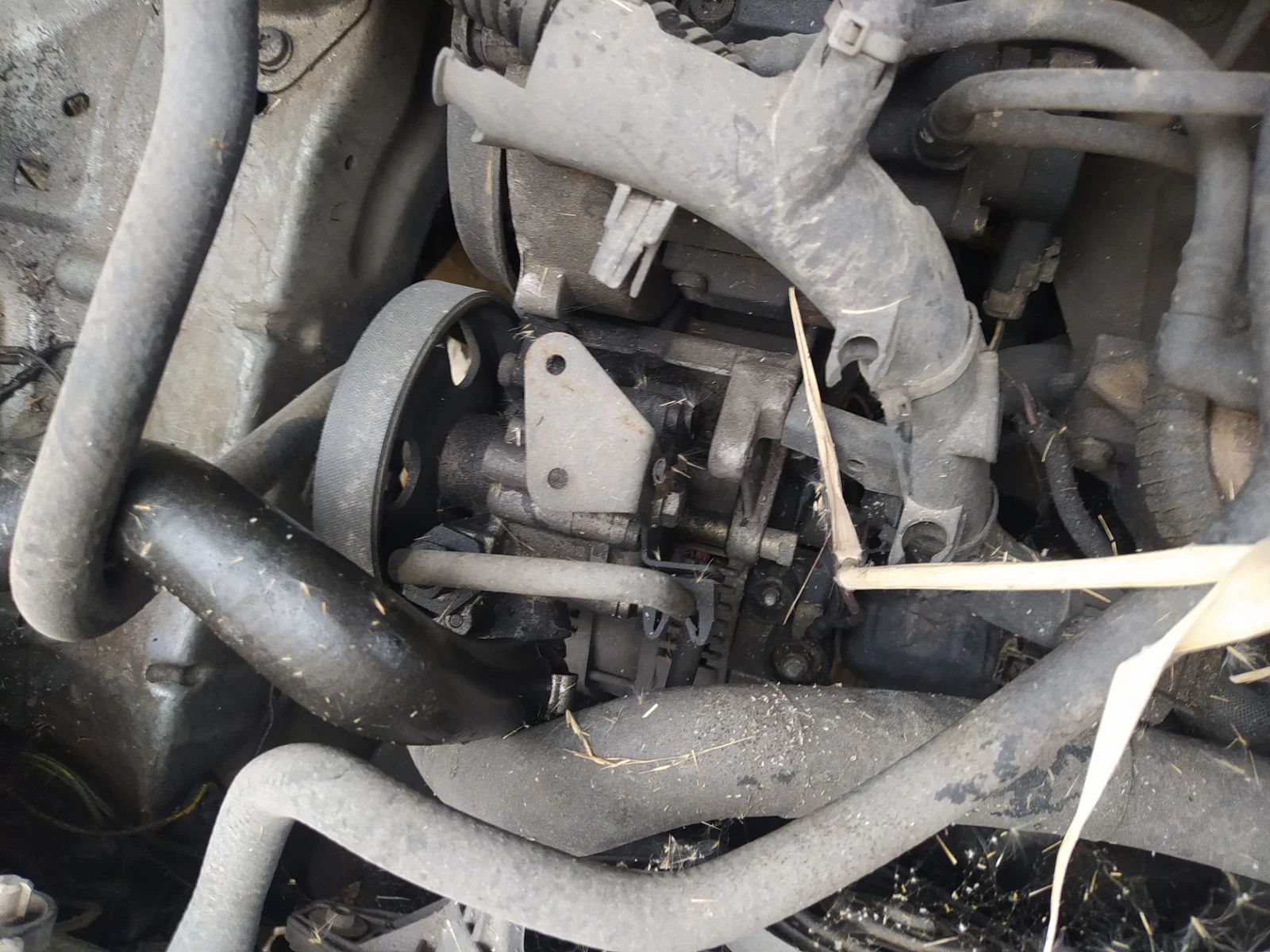 Foto de ALTERNADOR PEUGEOT EXPERT FURGÓN COMFORT (1995) 2.0 HDi (109 CV / 80 KW)