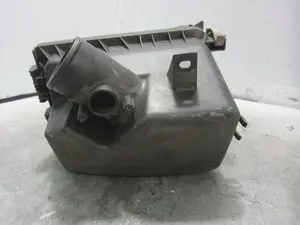 Foto de CAJA FILTRO AIRE TOYOTA AVENSIS CROSS SPORT (T27) 1.8 16V CAT (147 CV / 108 KW) referencia 3465454 foto 4