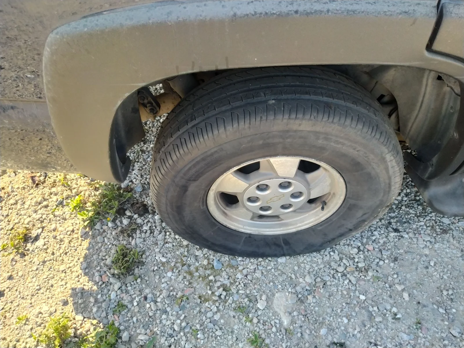 Foto de AMORTIGUADOR TRASERO DERECHO GENERAL MOTORS CHEVROLET TAHOE 5.3 V8 CAT (273 CV / 201 KW)