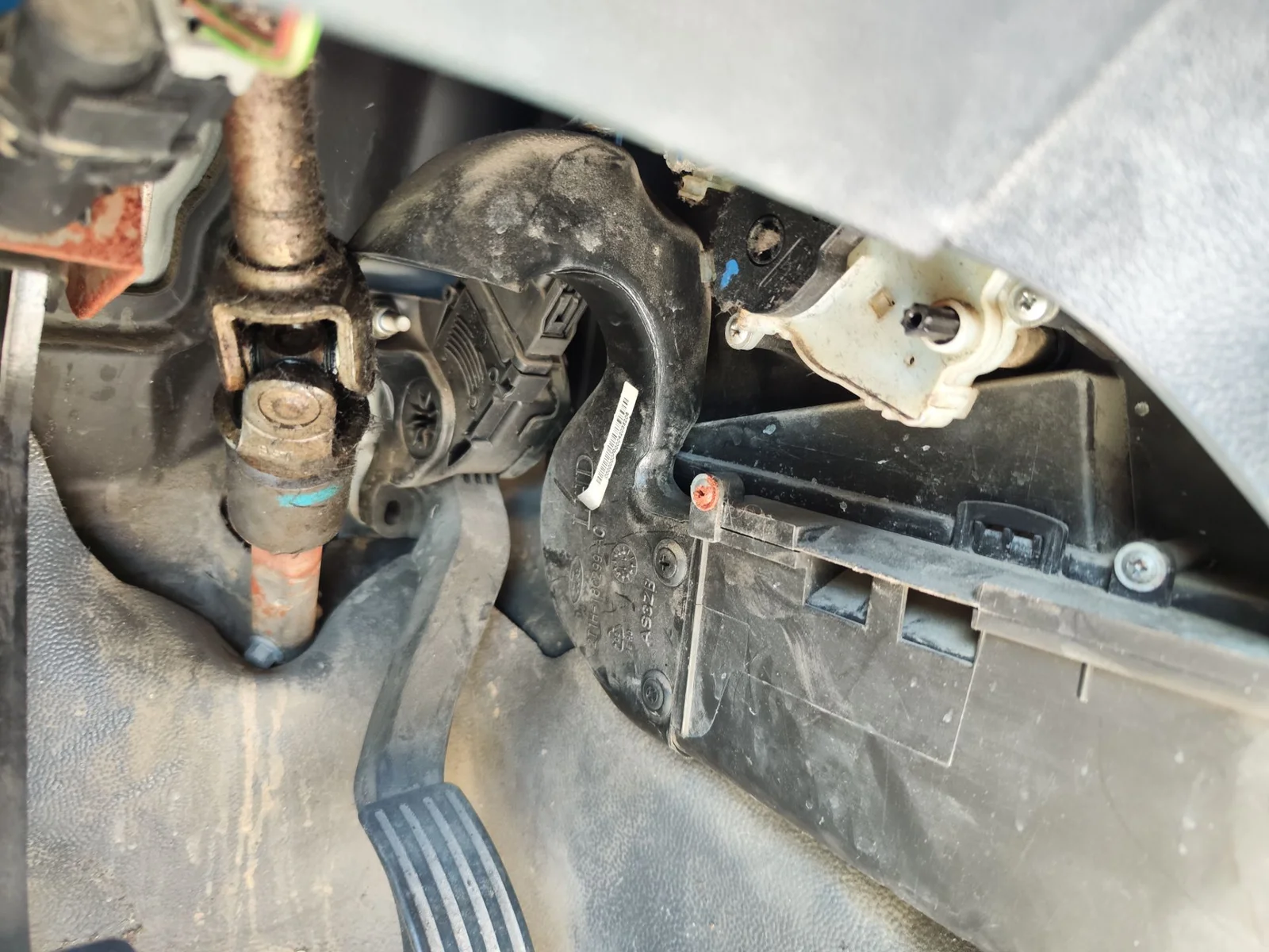 Foto de CENTRALITA AIRBAG FORD TRANSIT CONNECT (TC7) 1.8 TDCi CAT (90 CV / 66 KW)