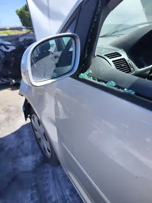 Foto de RETROVISOR IZQUIERDO VOLKSWAGEN TOURAN (1T1) 1.9 TDI (105 CV / 77 KW)