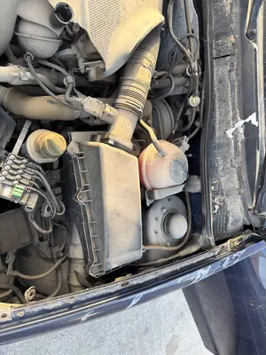 Foto de CAJA FILTRO AIRE SEAT CORDOBA BERLINA (6K2)