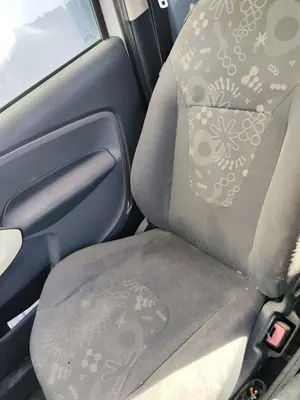 Foto de ASIENTO DELANTERO DERECHO FORD KA (CCU) 1.3 TDCi CAT (75 CV / 55 KW) foto 2
