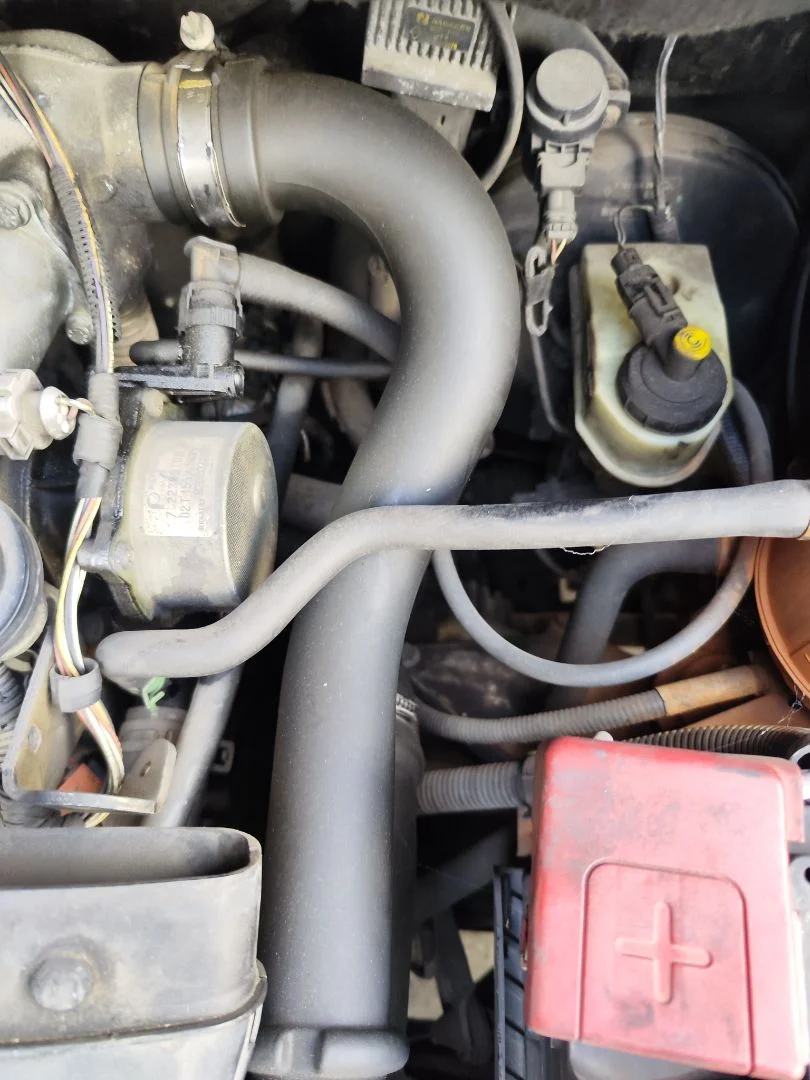 Foto de TUBO RENAULT SCENIC I (JA...) 1.9 dCi Diesel CAT (102 CV / 75 KW)