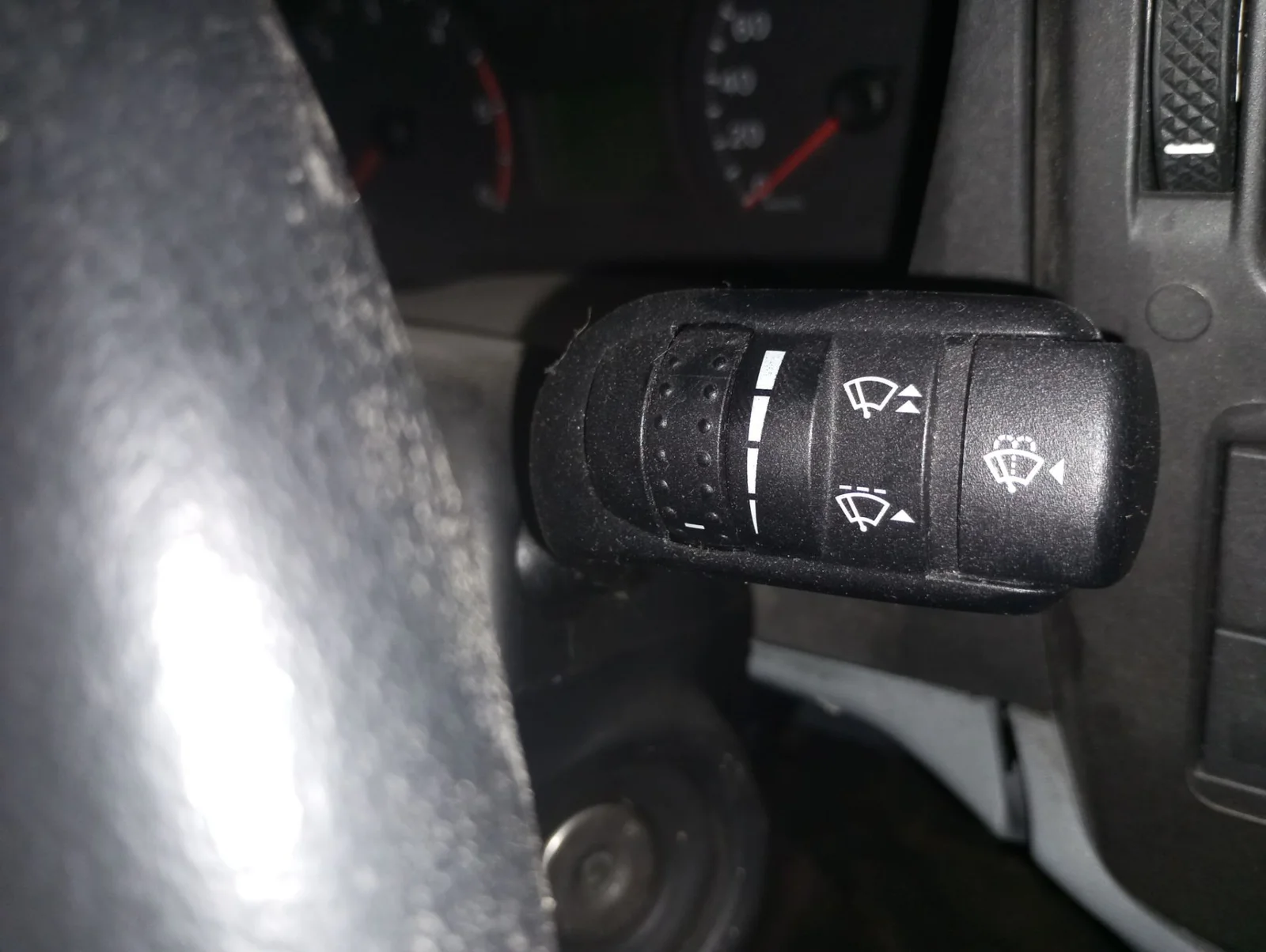 Foto de MANDO LIMPIA FORD TRANSIT COMBI (TT9) 2.2 TDCi CAT (116 CV / 85 KW)