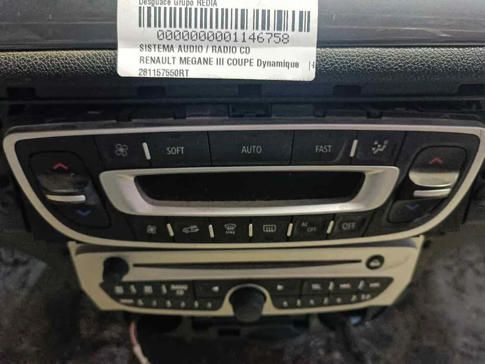 Foto de NO IDENTIFICADO RENAULT MEGANE III COUPE 1.9 dCi Diesel FAP (131 CV / 96 KW) referencia 275100007R