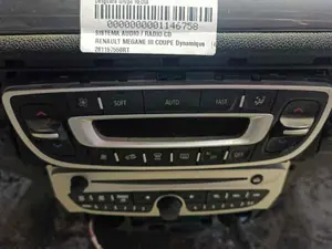 Foto de NO IDENTIFICADO RENAULT MEGANE III COUPE 1.9 dCi Diesel FAP (131 CV / 96 KW) referencia 275100007R