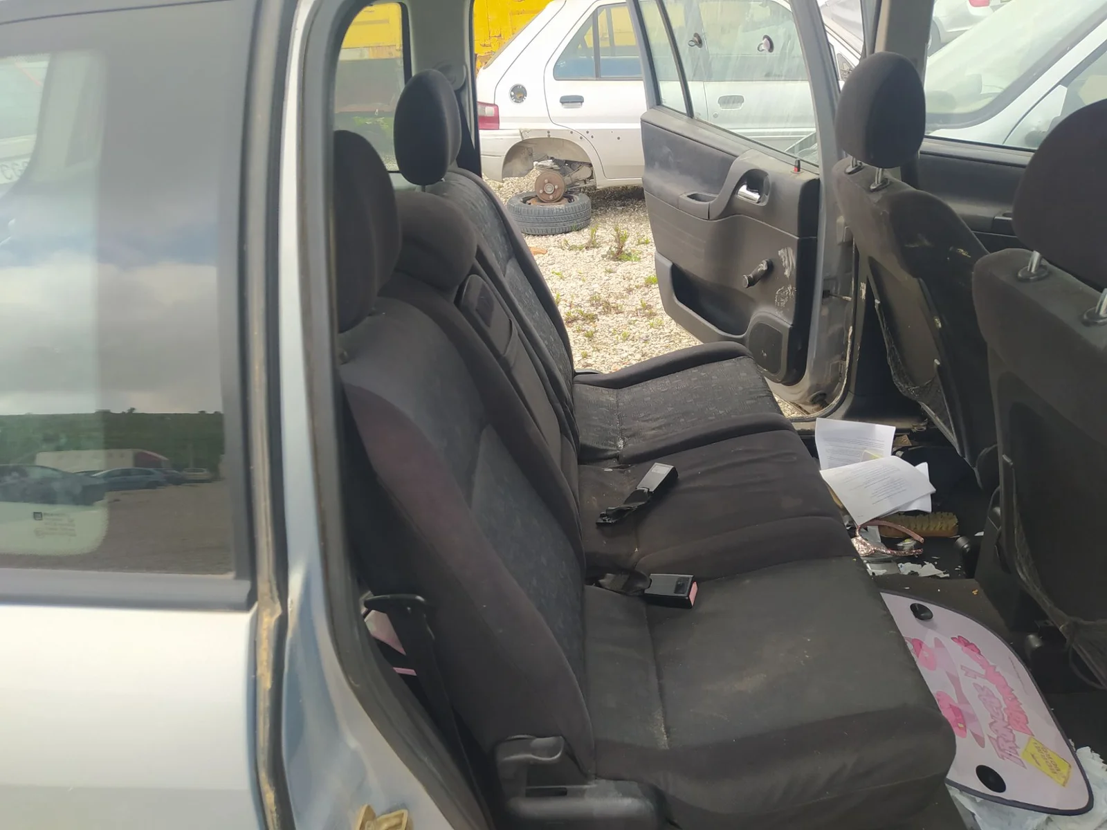 Foto de CINTURON SEGURIDAD TRASERO DERECHO OPEL ZAFIRA A 2.0 DTI (101 CV / 74 KW)