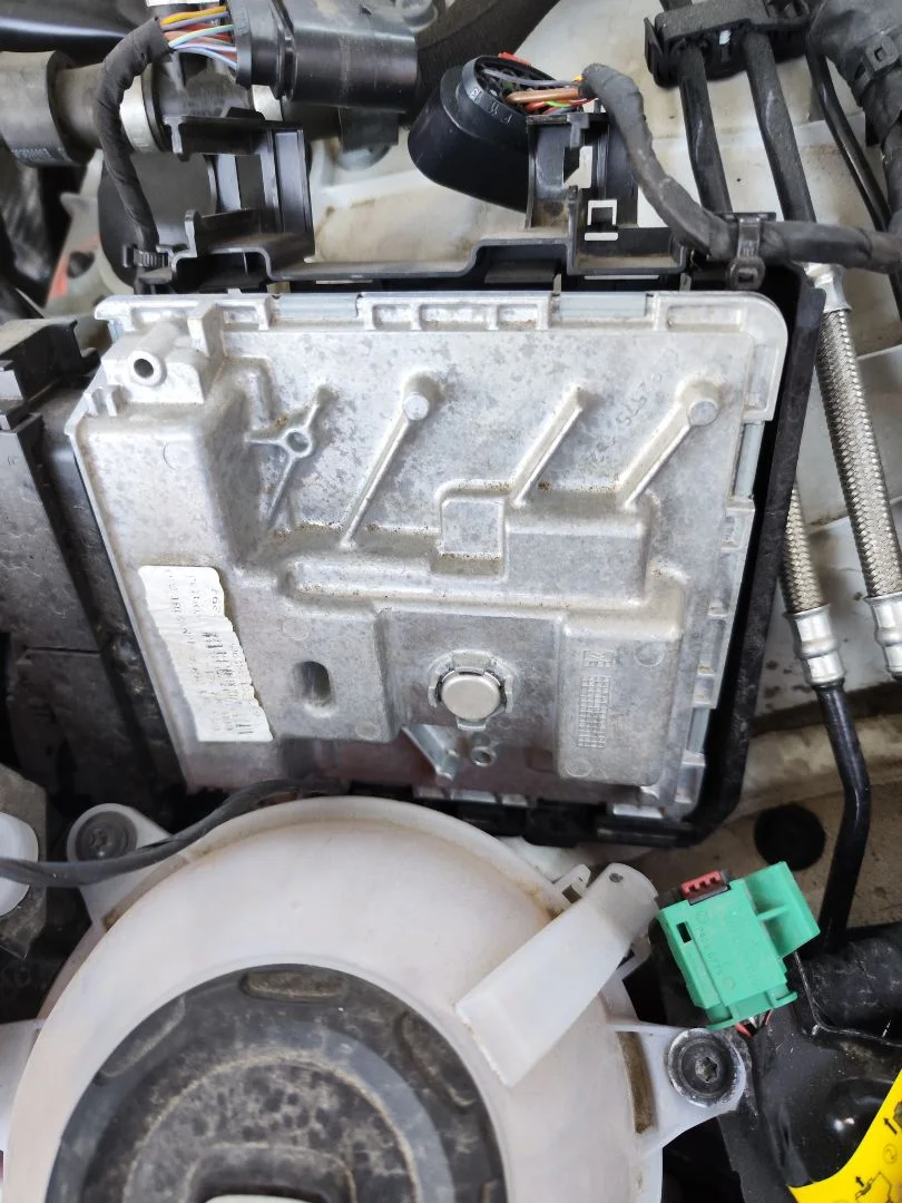 Foto de CENTRALITA MOTOR UCE AUDI Q5 FYG Híbrido 220 kW (2.0 Ltr. - 195 kW TFSI) (299 CV / 220 KW) referencia 04L906021CG