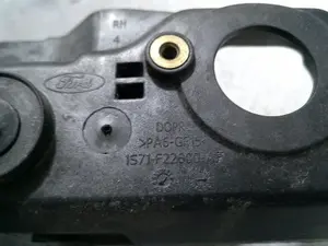 Foto de MANETA INTERIOR TRASERA DERECHA FORD MONDEO BERLINA (GE) 2.0 16V DI TD CAT (116 CV / 85 KW) referencia 1S71F22600AF foto 3