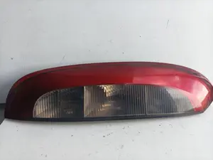 Foto de PILOTO TRASERO IZQUIERDO OPEL CORSA C referencia 89302171