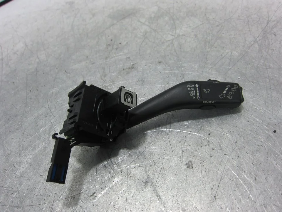 Foto de MANDO LIMPIA VOLKSWAGEN GOLF VI (5K1)(10.2008) referencia ANP80H024C