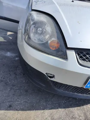 Foto de FARO DERECHO FORD FIESTA (CBK) 1.4 TDCi CAT (68 CV / 50 KW) referencia 1415694