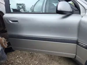 Foto de PUERTA DELANTERA DERECHA VOLVO S80 BERLINA 2.4 CAT (140 CV / 103 KW) foto 2