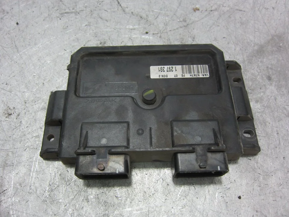 Foto de CENTRALITA MOTOR UCE CITROEN XSARA BERLINA 1.9 Diesel (69 CV / 51 KW) referencia 9645956380