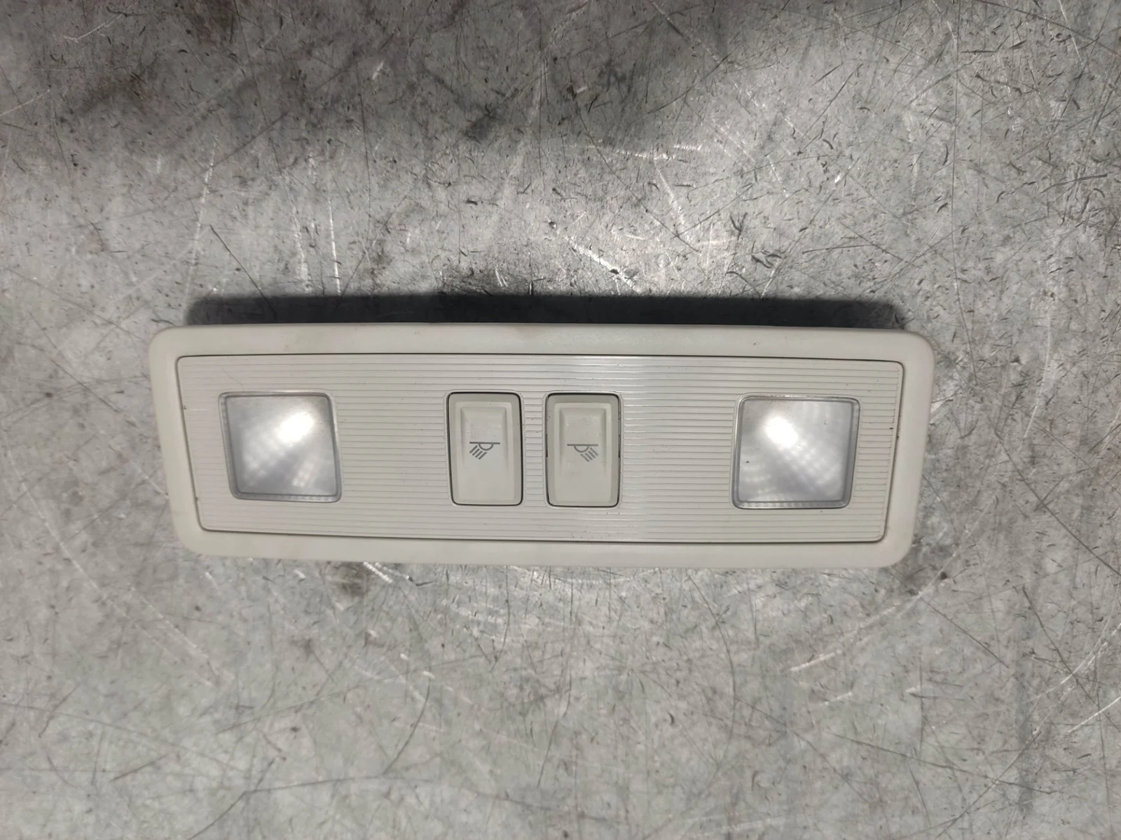 Foto de LUZ INTERIOR VOLKSWAGEN POLO VI (AW1)(08.2017) 1.0 (65 CV / 48 KW) referencia 2GA947290