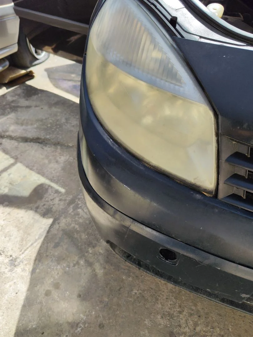 Foto de FARO DERECHO RENAULT SCENIC II (JM) 1.9 dCi Diesel (120 CV / 88 KW)