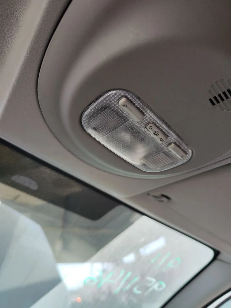 Foto de LUZ INTERIOR CITROEN BERLINGO FURGÓN 1.6 Blue-HDI FAP (99 CV / 73 KW)