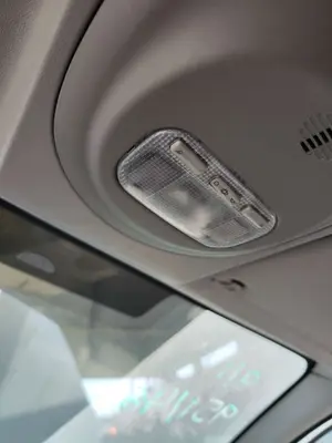 Foto de LUZ INTERIOR CITROEN BERLINGO FURGÓN 1.6 Blue-HDI FAP (99 CV / 73 KW)