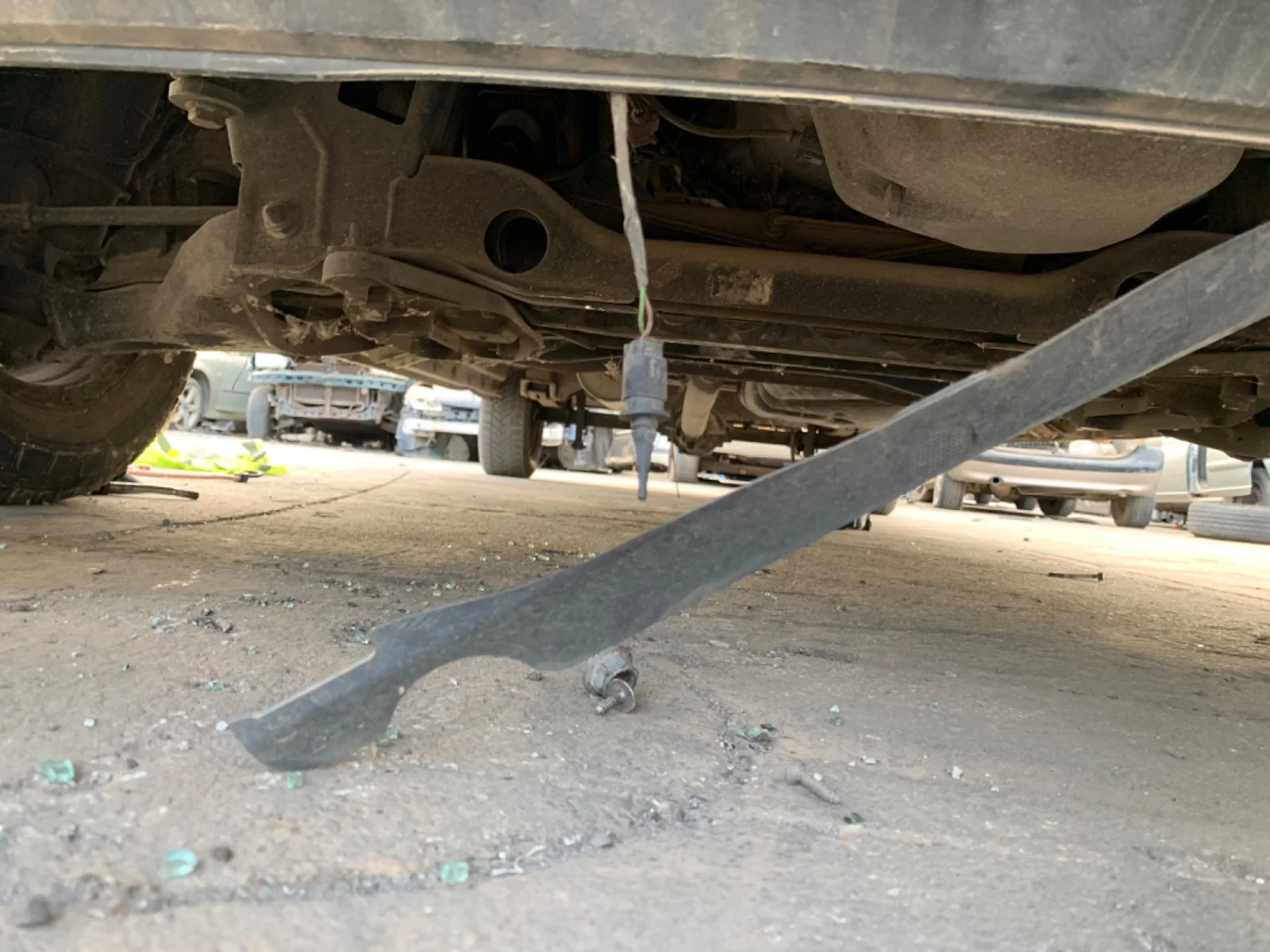 Foto de PUENTE DELANTERO VOLKSWAGEN CRAFTER FURGÓN (2E) 2.5 TDI DPF (109 CV / 80 KW)