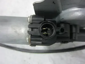 Foto de ELEVALUNAS DELANTERO DERECHO RENAULT CLIO III 1.5 dCi Diesel (68 CV / 50 KW) referencia 8200826173 foto 2