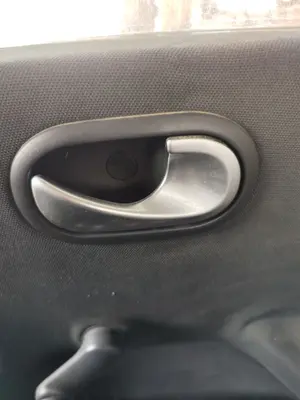 Foto de MANETA INTERIOR TRASERA DERECHA RENAULT MEGANE II GRANDTOUR 1.5 dCi Diesel CAT (86 CV / 63 KW)