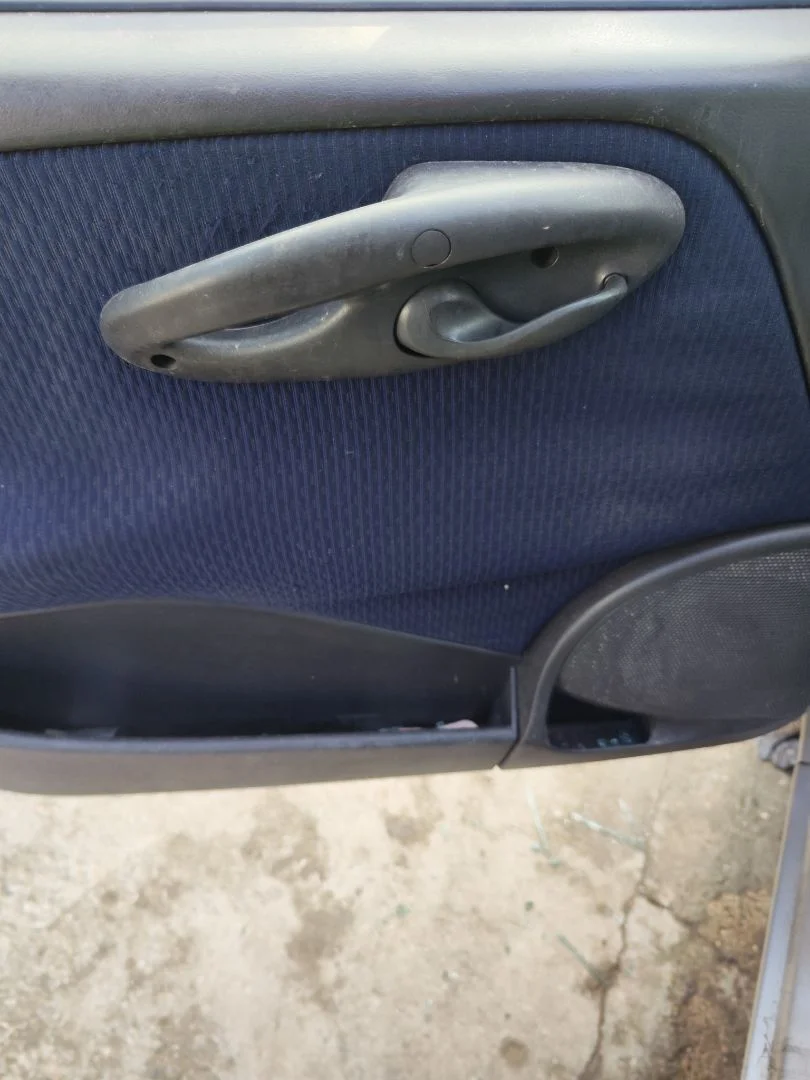 Foto de MANETA INTERIOR DELANTERA IZQUIERDA FIAT II PUNTO (188) BERLINA 1.2 CAT (60 CV / 44 KW) referencia 0735269346