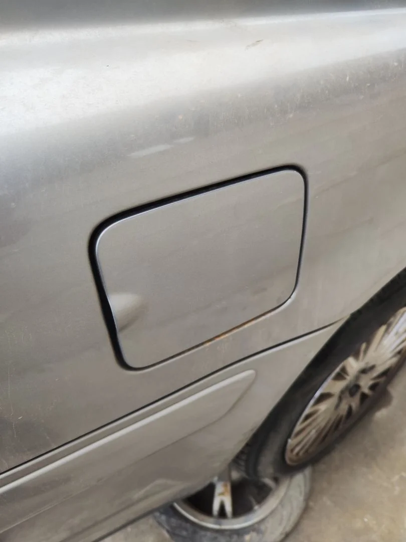 Foto de TAPA EXTERIOR COMBUSTIBLE VOLVO S80 BERLINA 2.4 Diesel (131 CV / 96 KW)