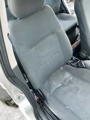 Foto de ASIENTO DELANTERO DERECHO OPEL CORSA C 1.2 16V CAT (Z 12 XE / LW4) (75 CV / 55 KW) foto 2