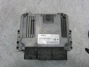 Foto de CENTRALITA MOTOR UCE CITROEN C-ELYSÉE 1.6 HDi FAP (92 CV / 68 KW) referencia 0281030546