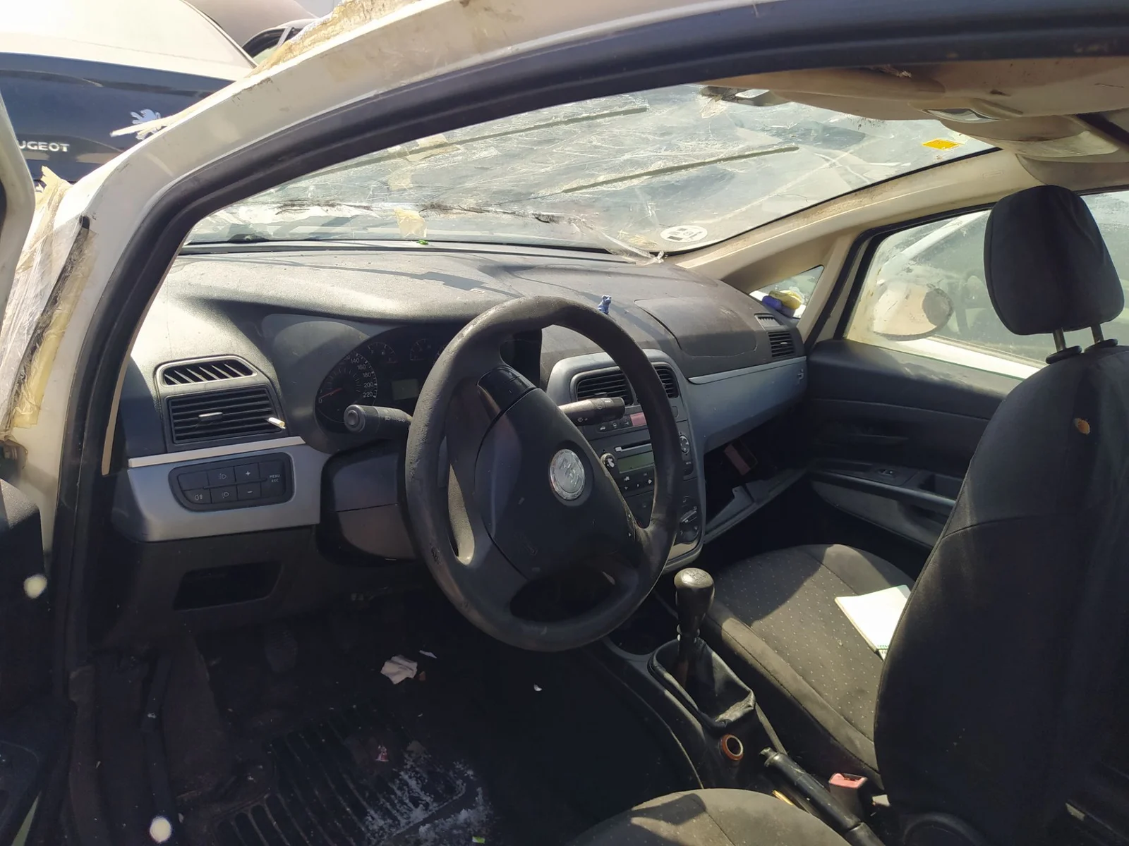 Foto de SALPICADERO FIAT GRANDE PUNTO (199) 1.3 16V JTD CAT (75 CV / 55 KW) referencia 0735416832