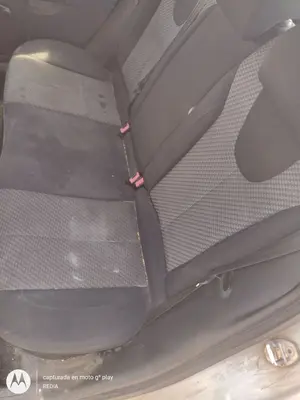 Foto de ASIENTOS TRASERO IZQUIERDO SEAT LEON (1P1) 1.9 TDI (105 CV / 77 KW) referencia 1P0885805AMFKZ