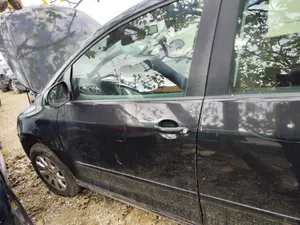 Foto de PUERTA DELANTERA IZQUIERDA VOLKSWAGEN GOLF PLUS V (5M1) 1.9 TDI (105 CV / 77 KW)