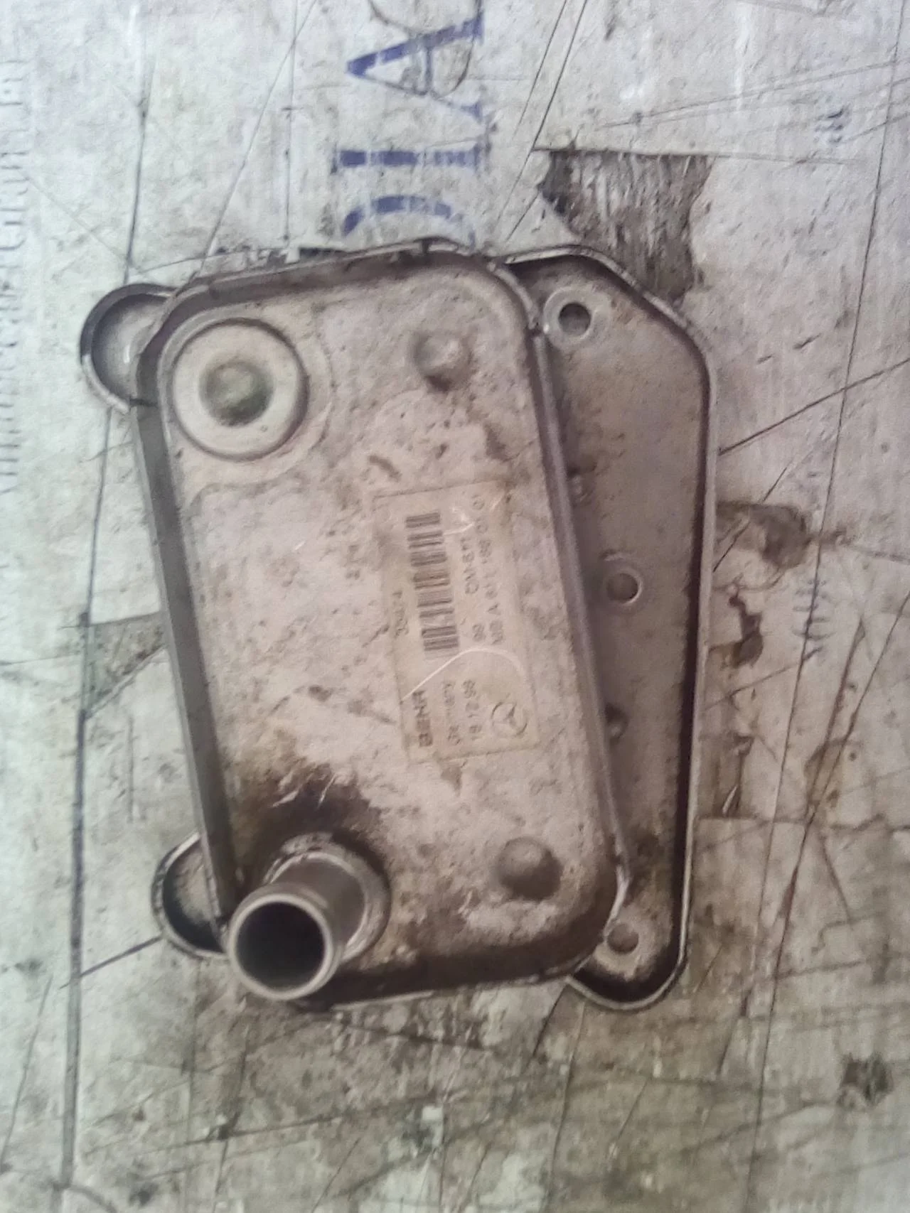 Foto de ENFRIADOR ACEITE MOTOR MERCEDES-BENZ CLASE C (BM 202) BERLINA referencia 6111880101