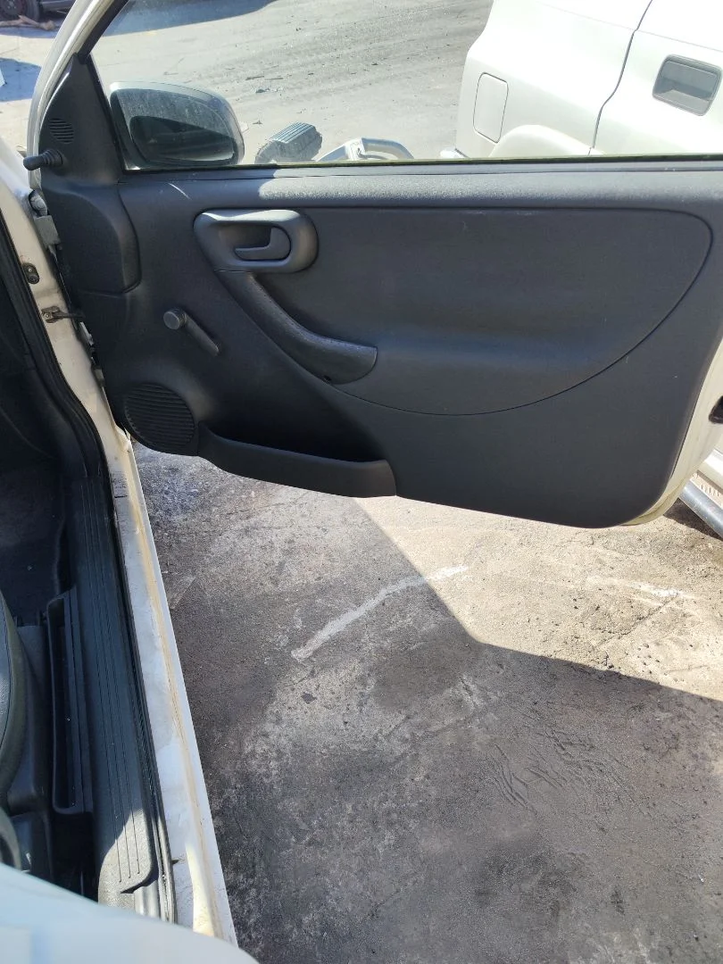Foto de GUARNECIDO PUERTA DELANTERA DERECHA OPEL CORSA C 1.2 16V CAT (Z 12 XE / LW4) (75 CV / 55 KW) referencia 24450148